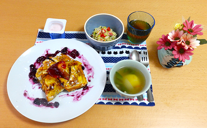すまいるの食事例